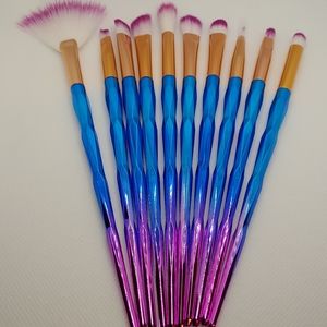 Bundle: Diamond Makeup Brushes and Color Switch/Cleaning Bear